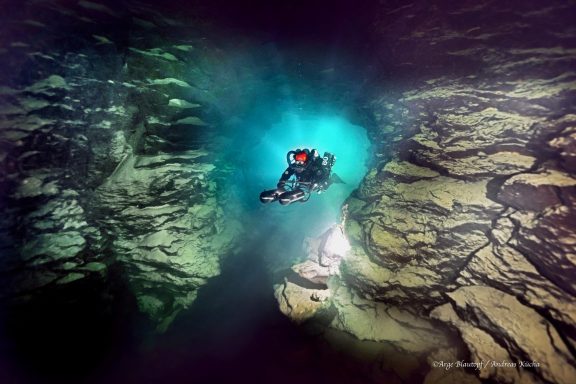 In der Blauhöhle