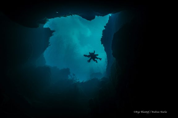 Persektivenwechsel im Blautopf